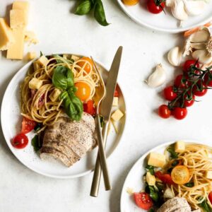 Spaghetti with chicken and cheddar cheese